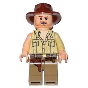  Jones (Smirk, Torn Sleeve)   LEGO Indiana Jones Minifig Toys & Games
