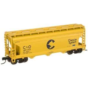  N TrainMan 3560 Covered Hopper, Chessie/C&O #1 Toys 