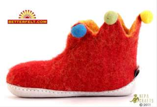   /images/NepaCrafts/Felt%20Shoes%20100711/01.Felt Jester Shoe3