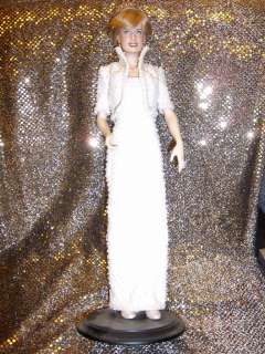 Franklin Mint Princess Diana of Wales Portrait Doll with White Pearl 