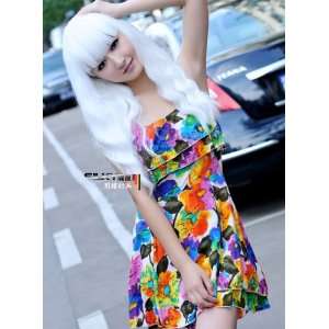  Silky Fashionable White Mediumlength Wig   Nightclub Must 