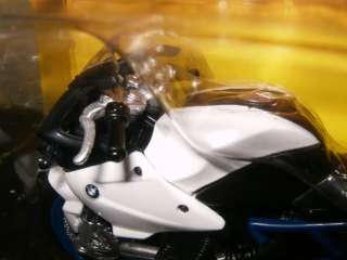 NIP MAISTO 118 BMW HP2 WHITE/BLACK/BLUE DIE CAST MOTORCYCLE NEW 
