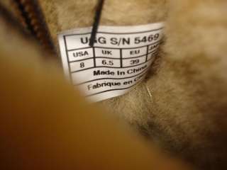 100% UGGs Authenticity hologram on tag