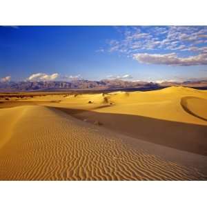 Mesquite Flat Sand Dunes, Death Valley National Park, California, USA 