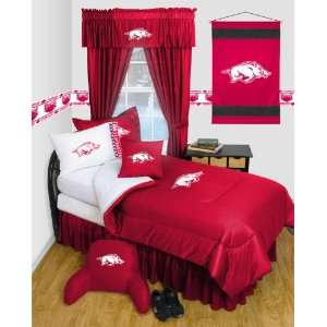 Best Quality Locker Room Drape   Arkansas Razorbacks NCAA /Color 