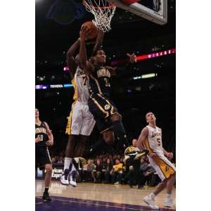 com Indiana Pacers v Los Angeles Lakers Danny Granger and Lamar Odom 