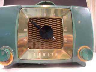 Vintage Tube Zenith Radio   Model # H615FZ1 with Handle   Blue/Green 