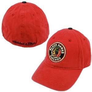  Chicago Blackhawks Red Vintage Logo Flex Fit Cap Sports 