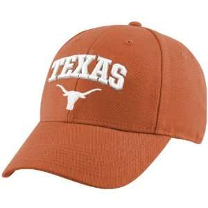   by Nike Texas Longhorns Focal Orange Classic Logo Flex Fit Hat