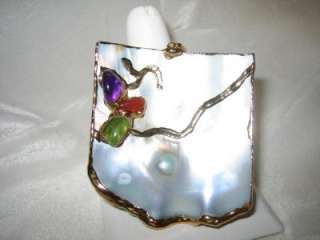 MOTHER OF PEARL PENDANT  A BLISTER PEARL/GEMS NP0002  