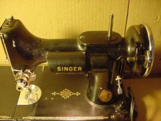 VINTAGE 1951 SINGER FEATHERWEIGHT 221 SEWING MACHINE. VINTAGE 1941 