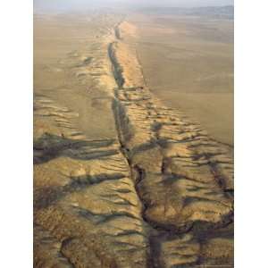  The San Andreas Fault Slashes the Desolate Carrizo Plain 