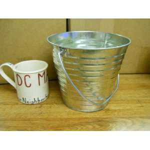 Galvanized Bucket w/ handle 4 qt (1Gallon)