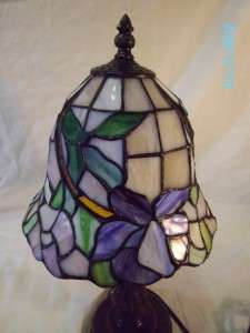TIFFANY STYLE VINTAGE STAINED GLASS TABLE LAMP/LIGHT COLLECTIBLE ART 