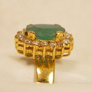 This estate ring is in very good condition, and will make an excellent 