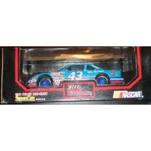   Michael Waltrip Holographics 2 D Nascar Trading Card Toys & Games