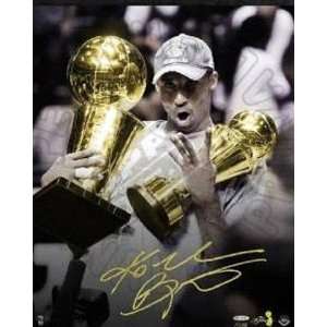  Kobe Bryant Autographed 2009 NBA Champ Golden 16x20 LE124 