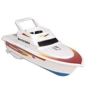    Mini 164 Scale White Remote Control Boat   40MHz Toys & Games