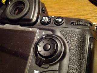   Nikon D700 12.1 MP Digital SLR Camera   Black (Body + Accessories
