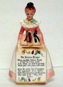 VINTAGE ENESCO MOTHER IN THE KITCHEN PRAYER LADY WALL PLAQUE DECOR 