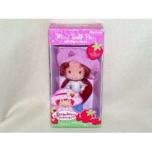  Strawberry Shortcake Mini Doll Pen with Display Stand 