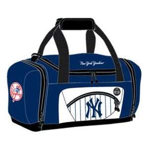   New York Yankees MLB Duffel Bag   Roadblock Style