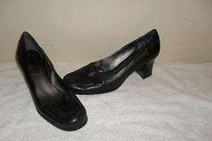 Well Worn Ladies Nine West Black Leather Kitten Heels Shoe Size 9 M 