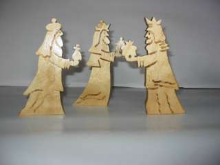 Heilige 3 Könige   Krippenfiguren Set aus lackiertem Holz in 