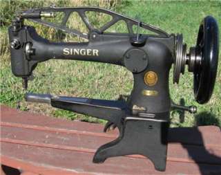 SINGER 29K71 COBBLER Crinkle Finish SEWING MACHINE Great for Leather 