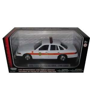   Ford Crown Victoria Fire Chief Diecast Car Model 124 Toys & Games