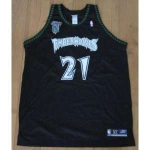  Signed Kevin Garnett Jersey   2004 MVP UDA LE 4 121 