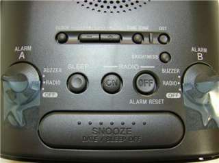 SONY Dual Alarm Clock Radio w/ AUTOMATIC TIME SET am fm  
