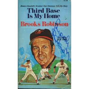 Brooks Robinson Autographed Book   Autographed MLB Magazines