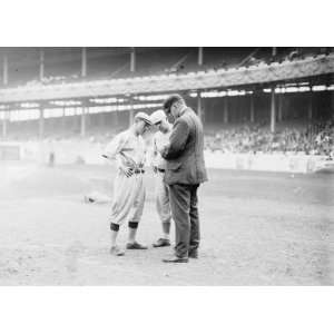   and Miller Huggins, St. Louis NL, with umpire William